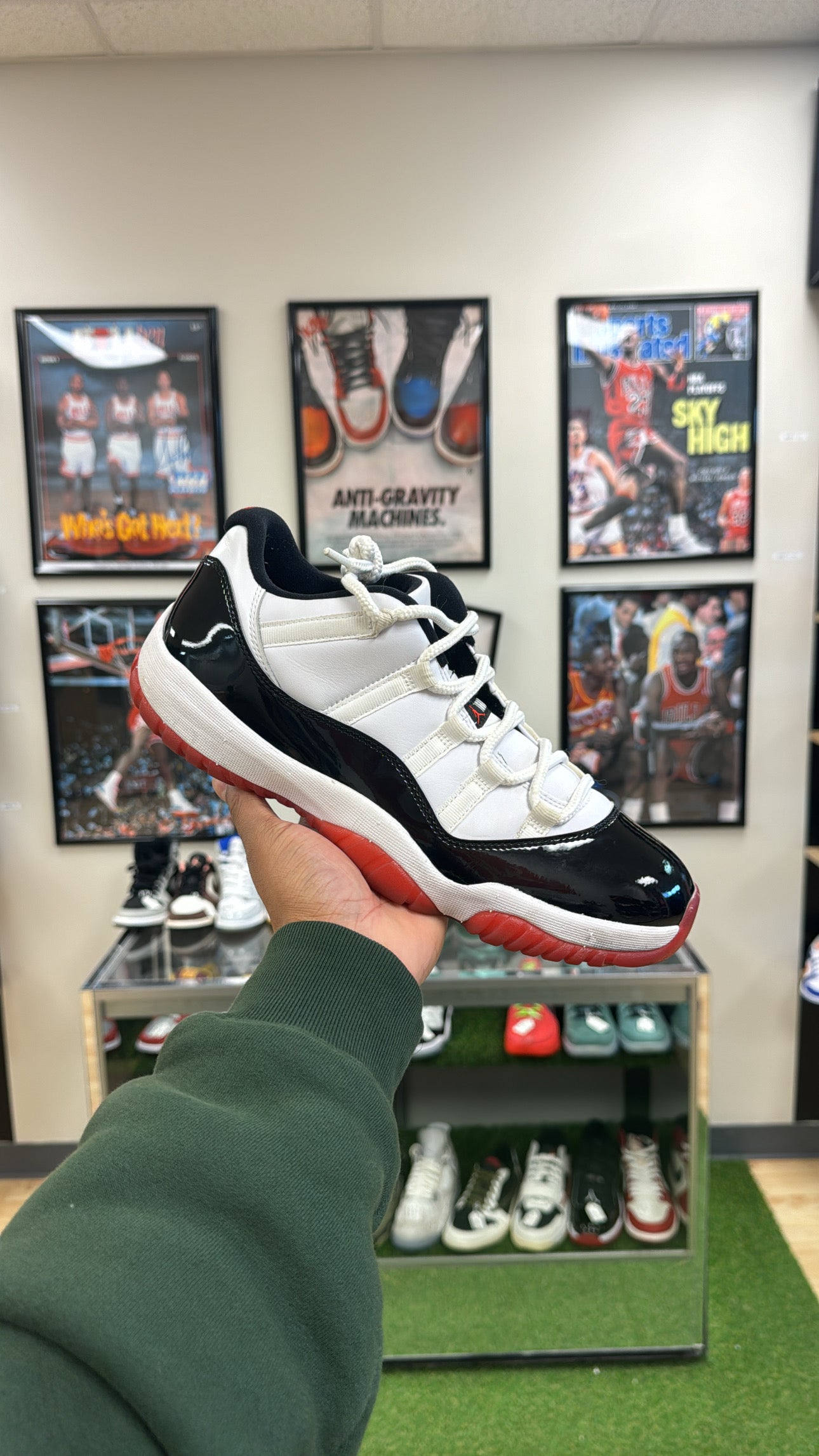 Jordan 11 Low “Concord Bred” (Sz 10.5)