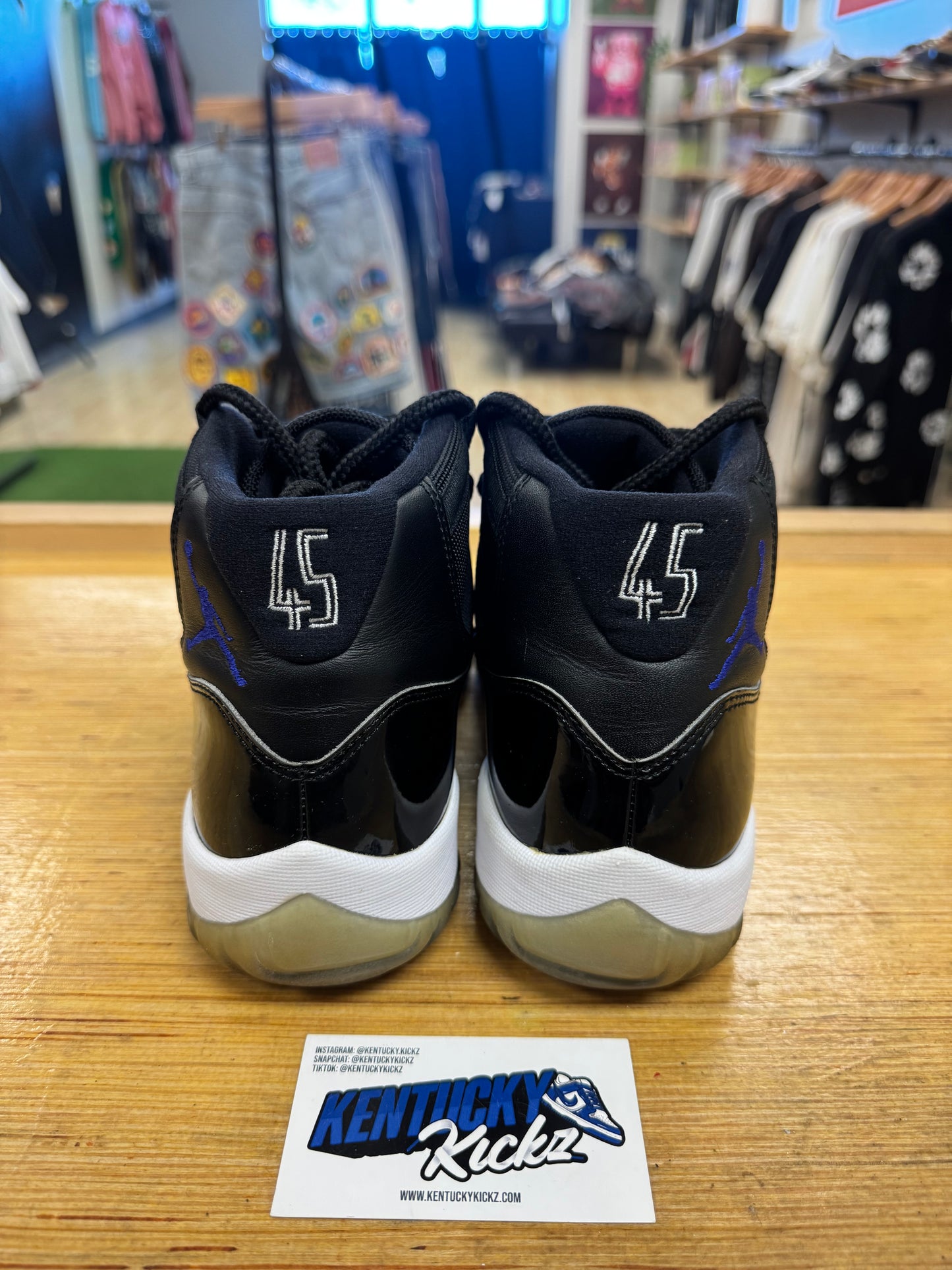 Jordan 11 Retro “Space Jam” 2016 (Sz 9)
