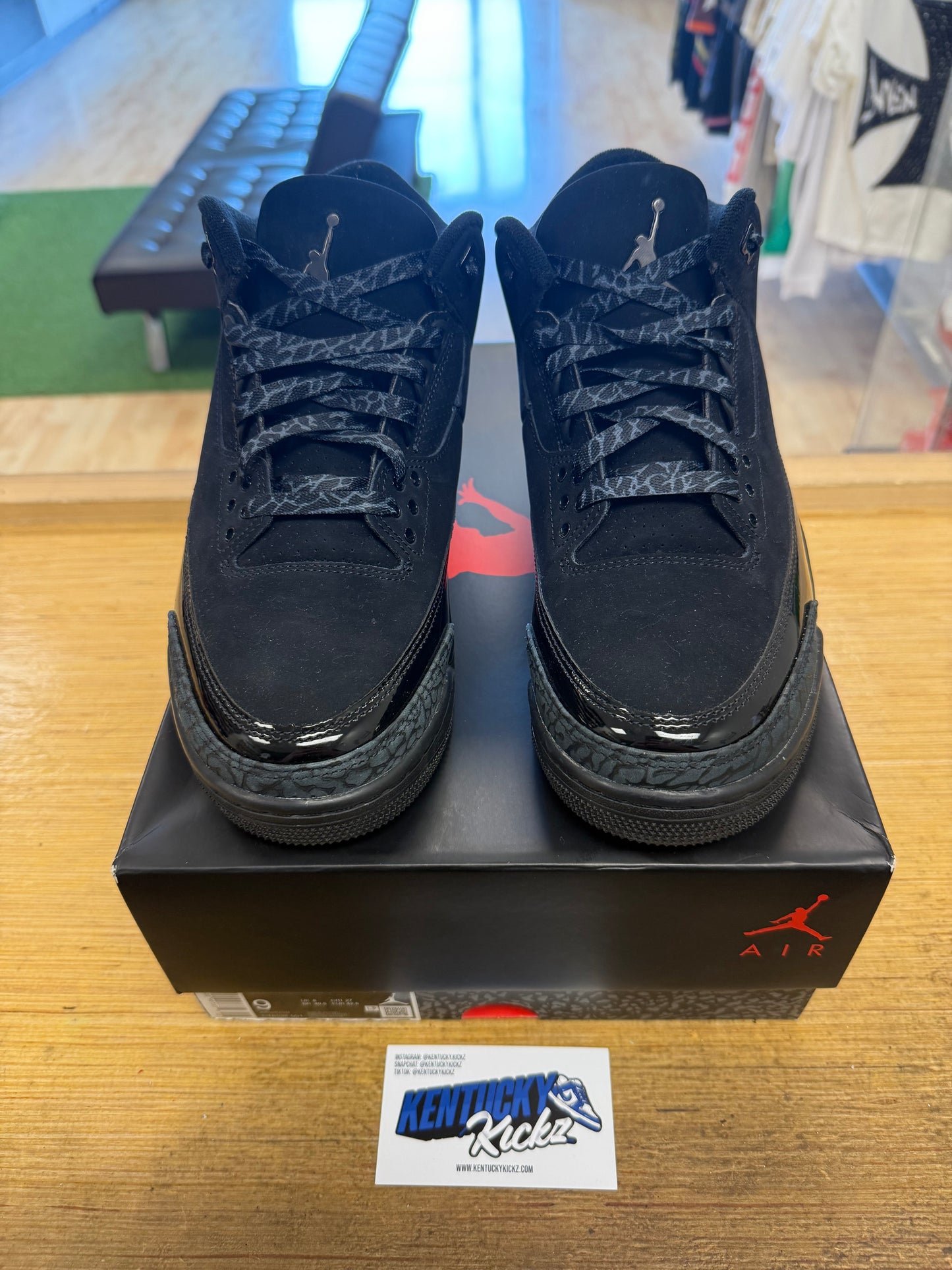 Jordan 3 Retro “Black Cat” 2025 (Sz 9)