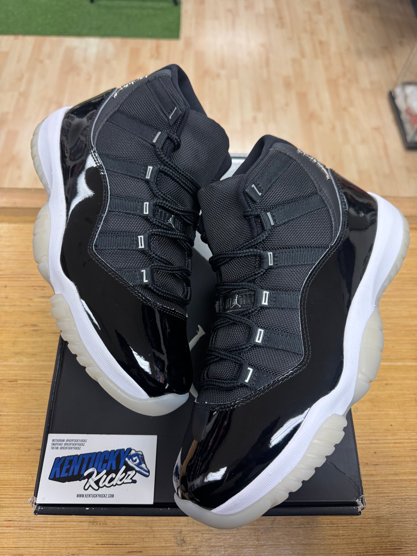 Jordan 11 Retro “Jubilee 25th Anniversary” (Sz 10.5)