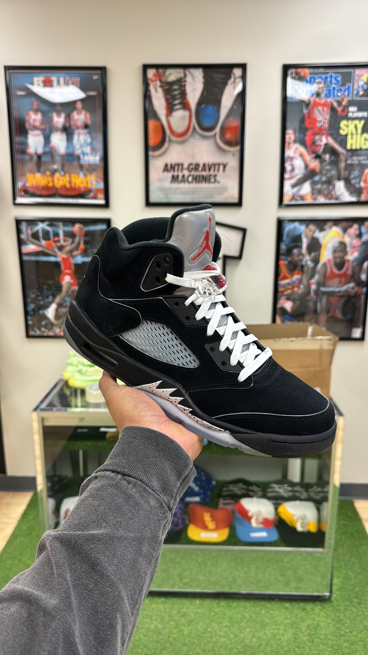 Jordan 5 Retro “Black Metallic Reimagined” (Sz 11.5)