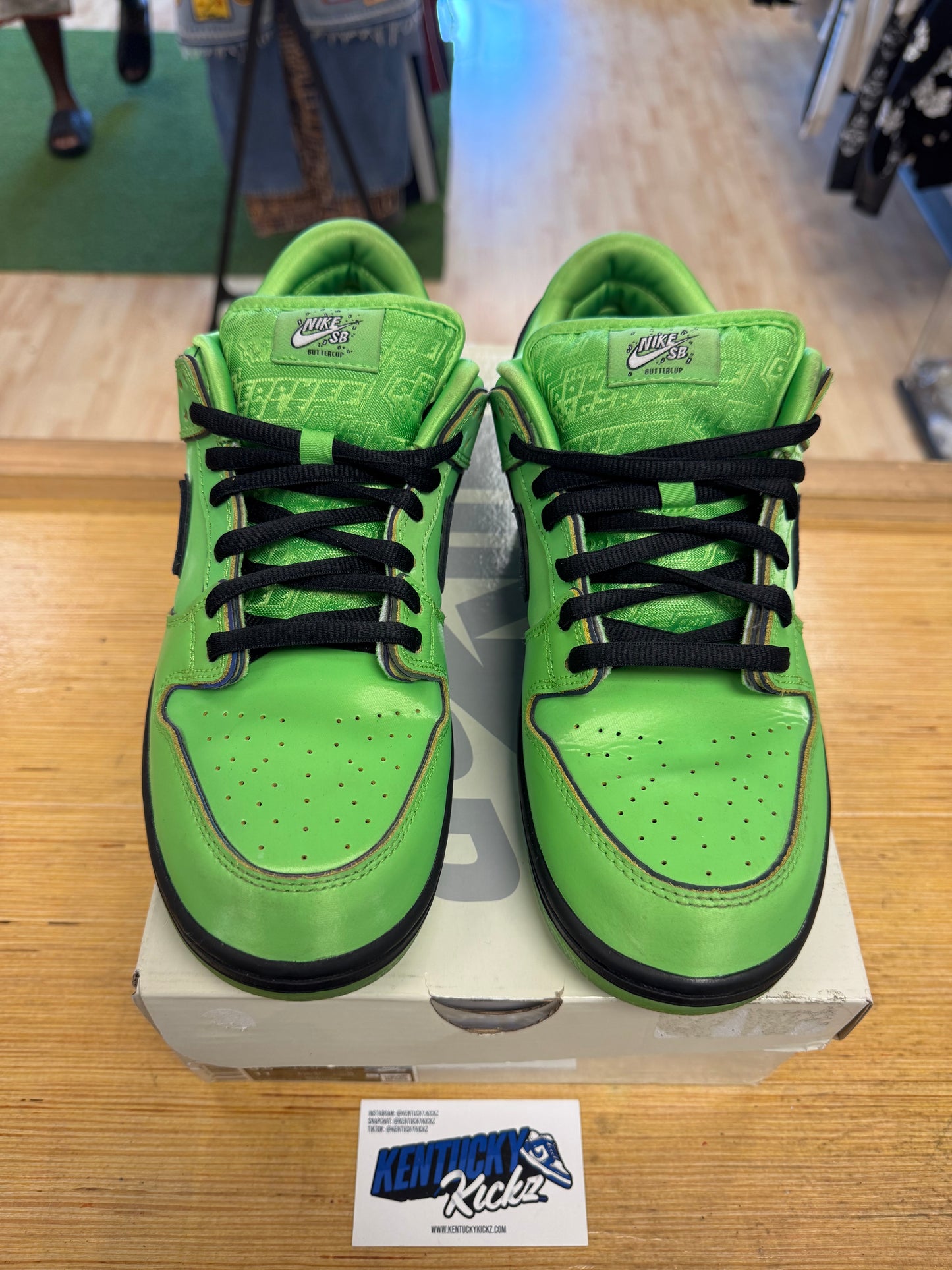 SB Dunk Low “The Powerpuff Girls Buttercup” (Sz 9.5)