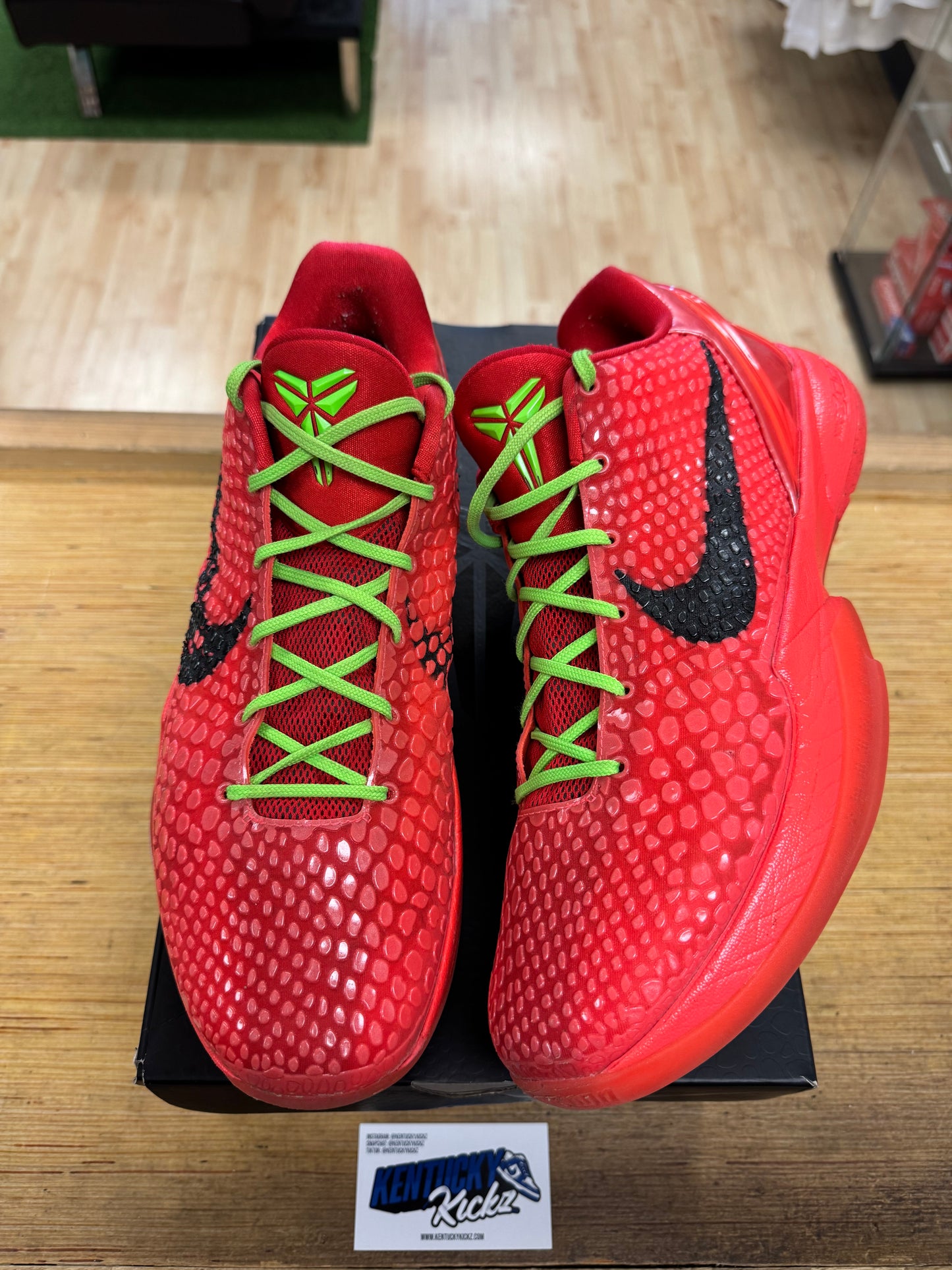 Kobe 6 Protro “Reverse Grinch” (Sz 13)