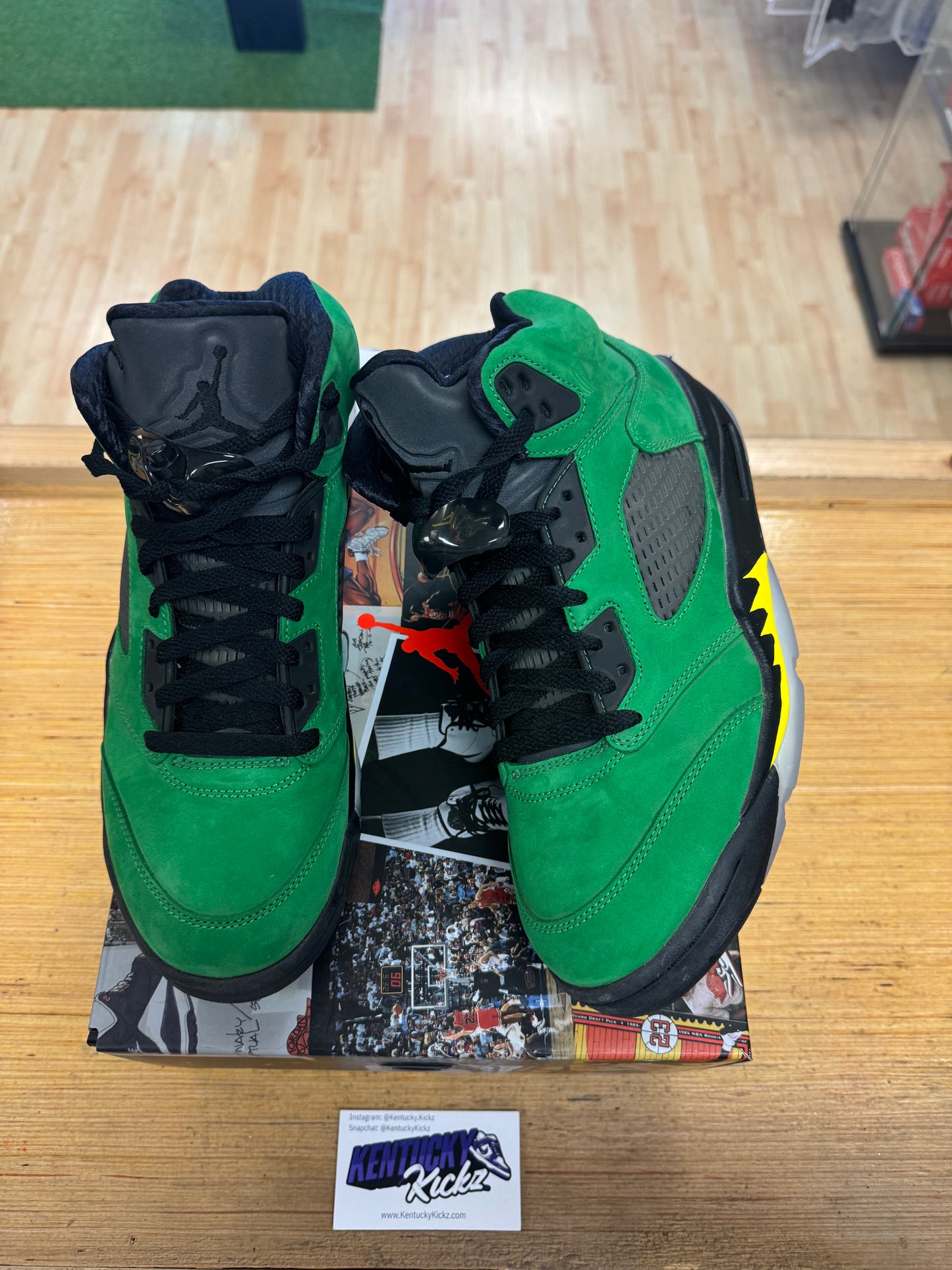 Jordan 5 Retro “Oregon” (8.5) (USED 1x)