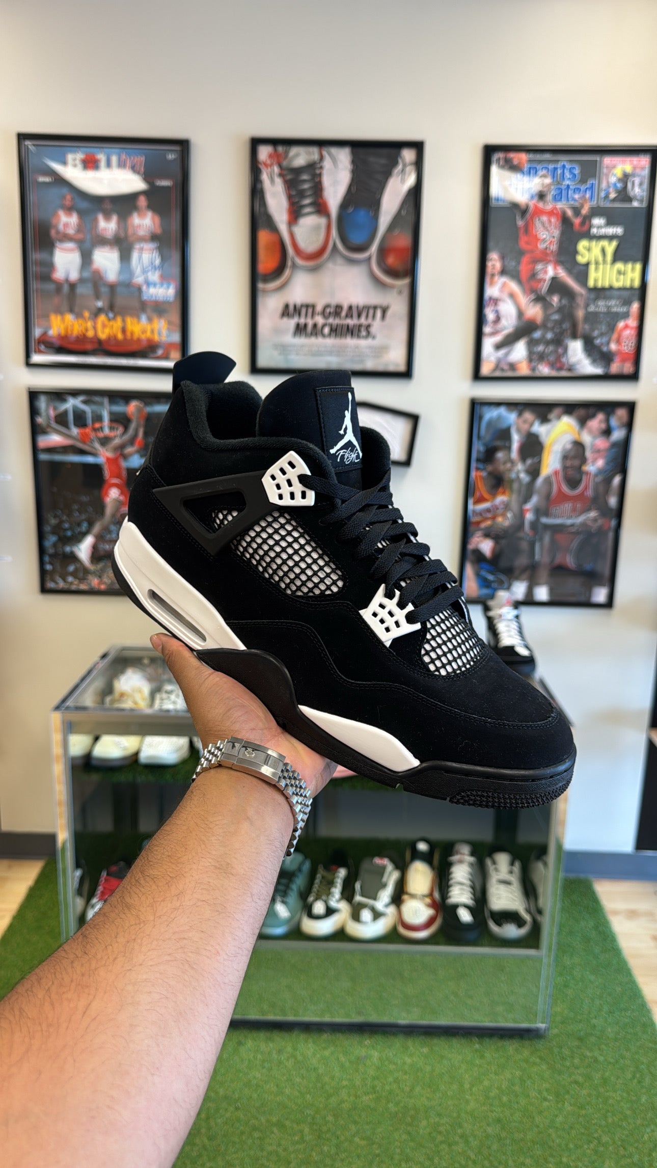 Jordan 4 Retro “White Thunder” (Sz 15)