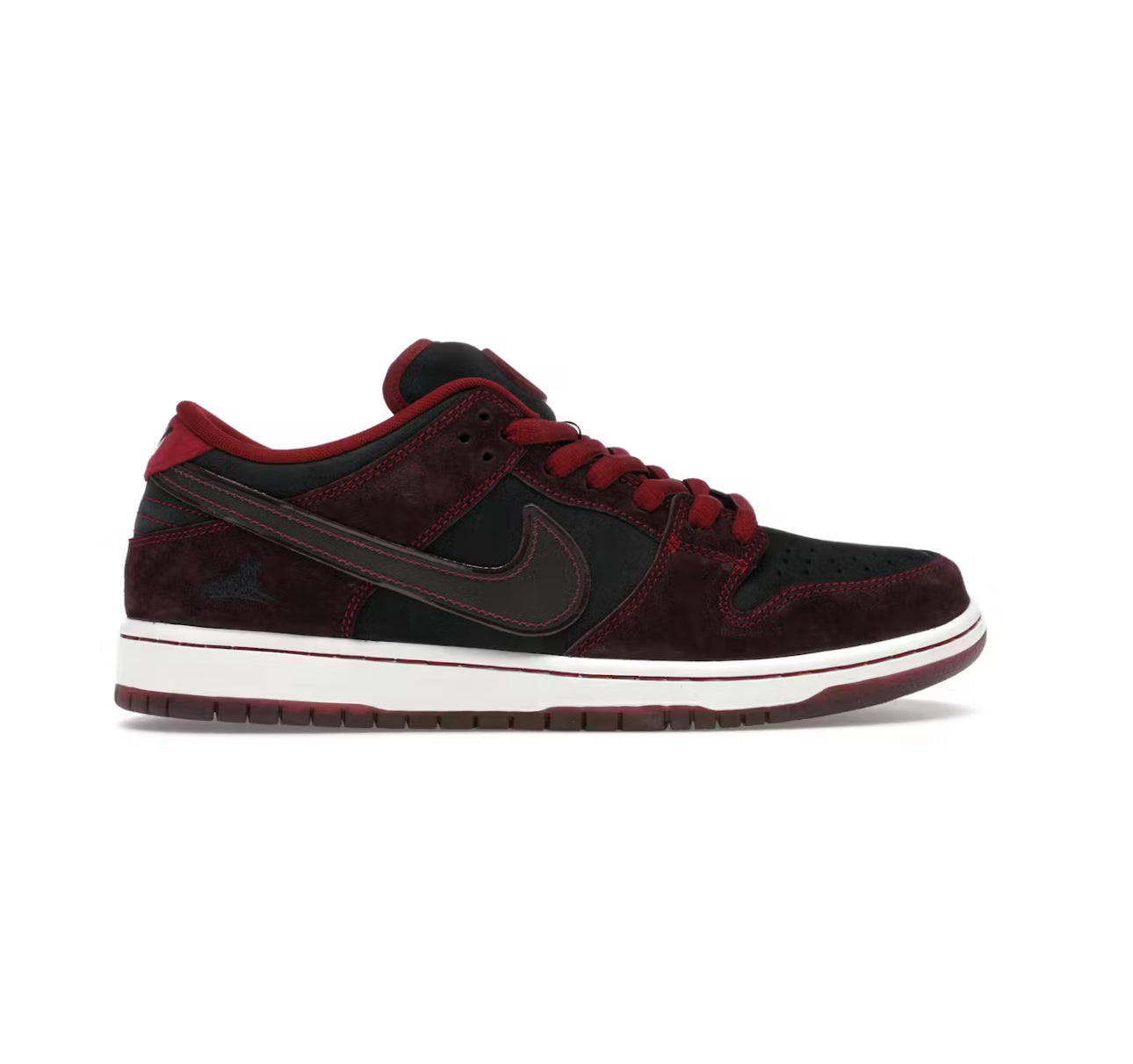 SB Dunk Low “Riot Skateshop”