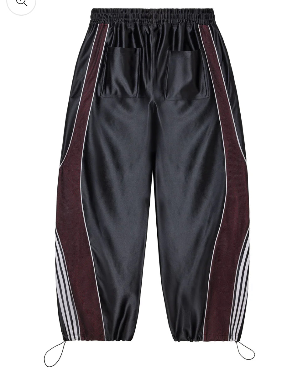 “VALE” IRONMAN SWEATS (BLACK)