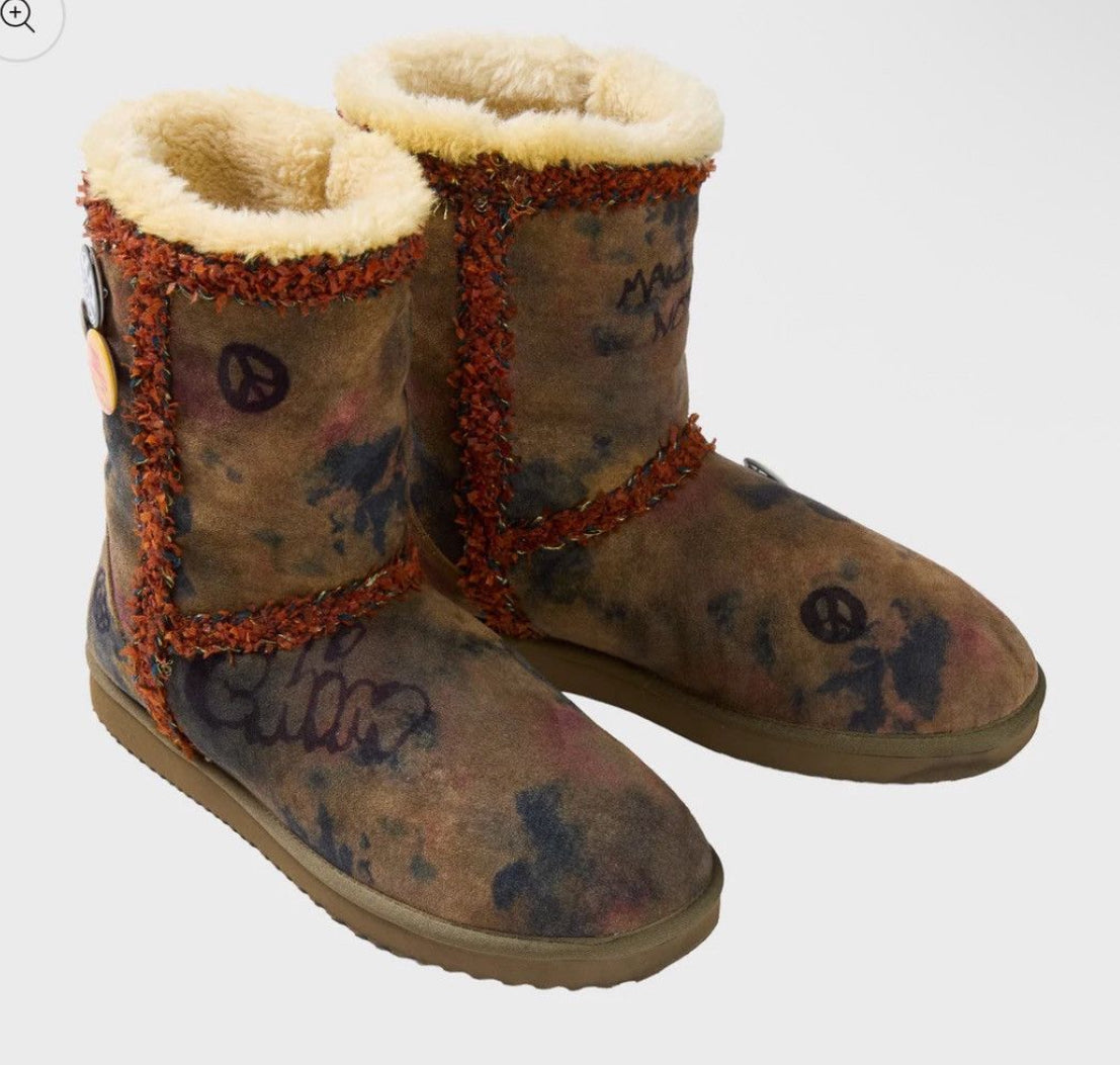 “HMDD” GRAFFITI BOOT