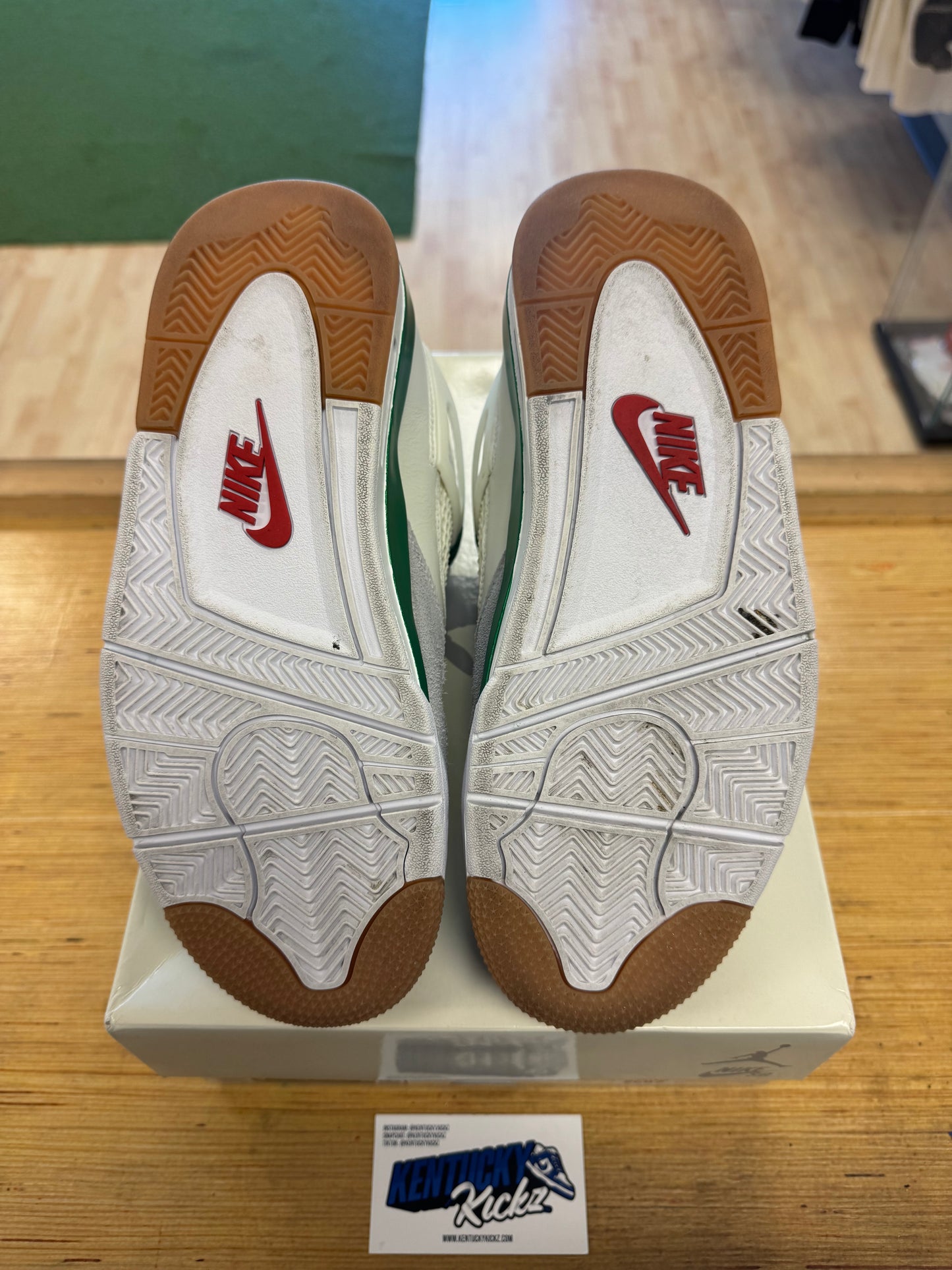 Jordan 4 Retro SB “Pine Green” (Sz 7.5)