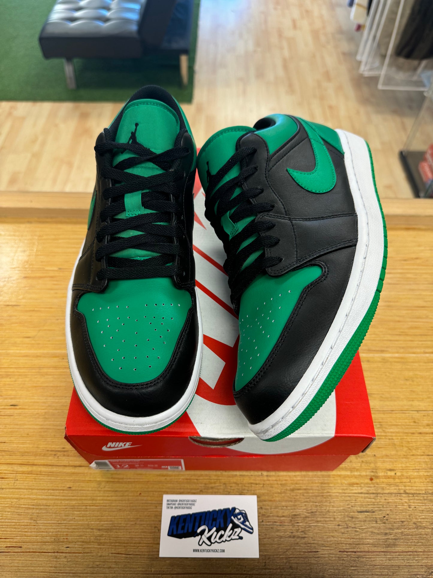 Jordan 1 Low “Lucky Green” (Sz 12)