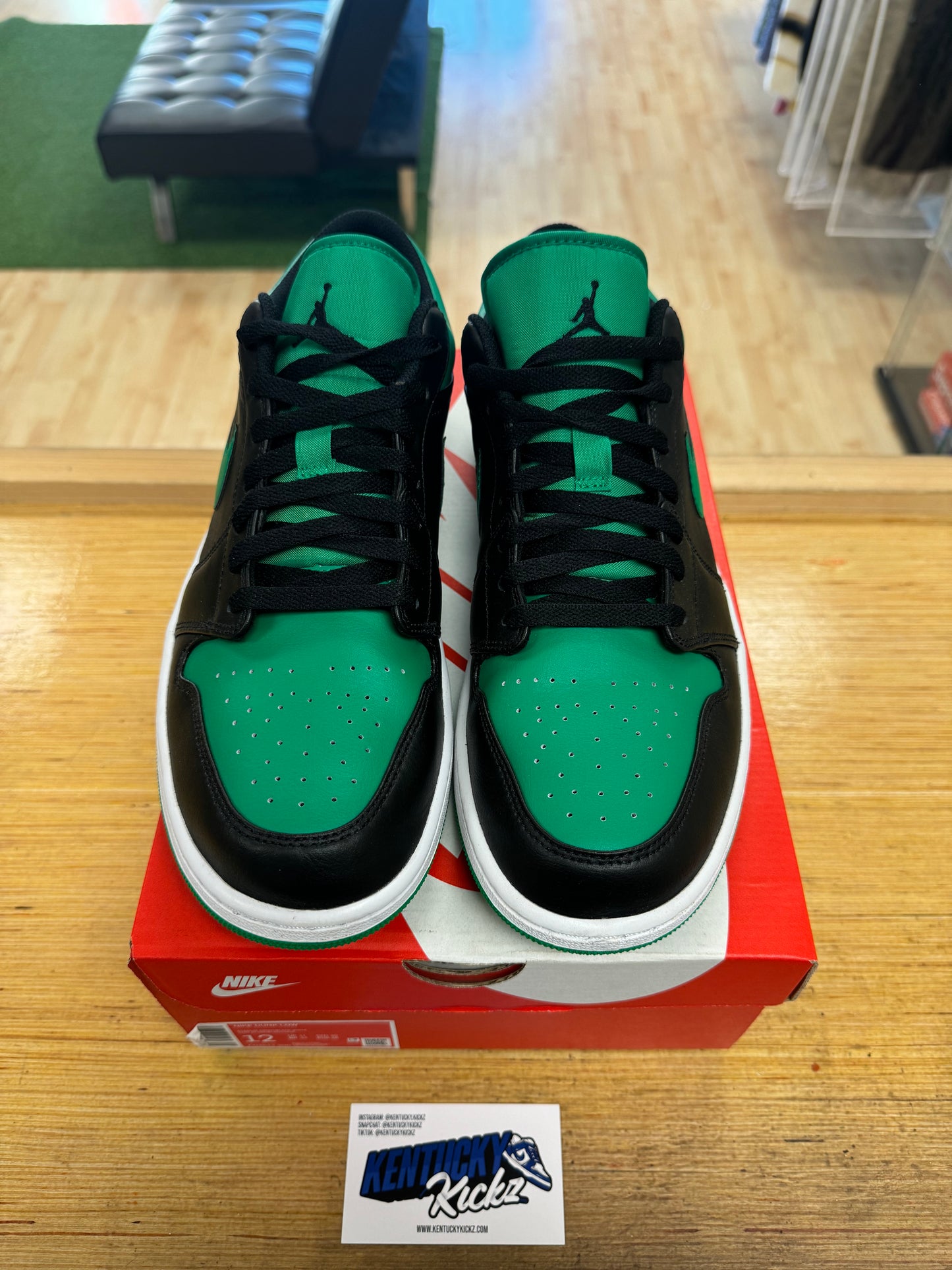 Jordan 1 Low “Lucky Green” (Sz 12)