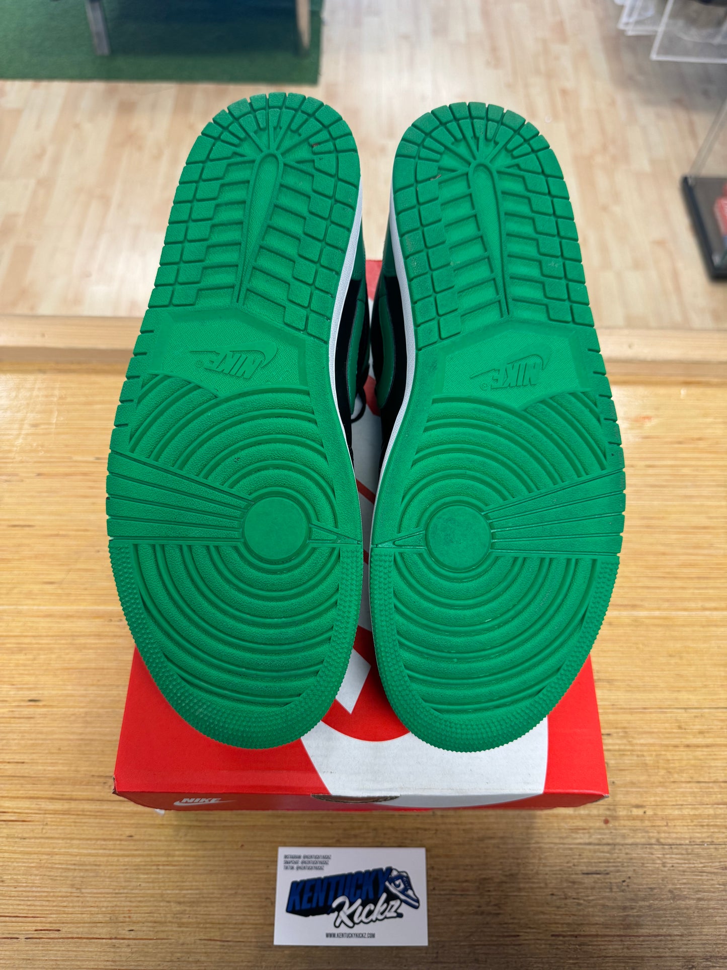 Jordan 1 Low “Lucky Green” (Sz 12)