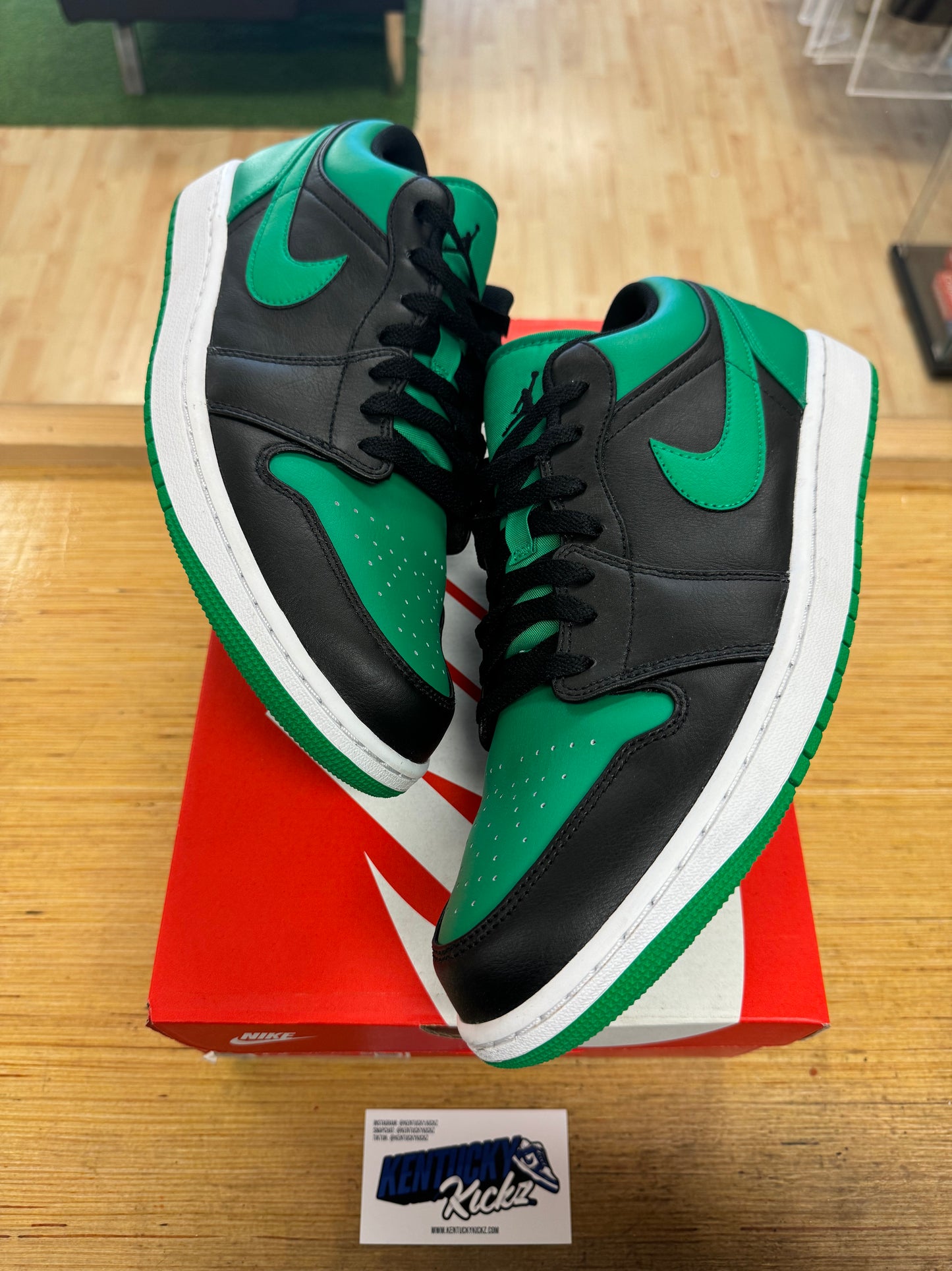 Jordan 1 Low “Lucky Green” (Sz 12)