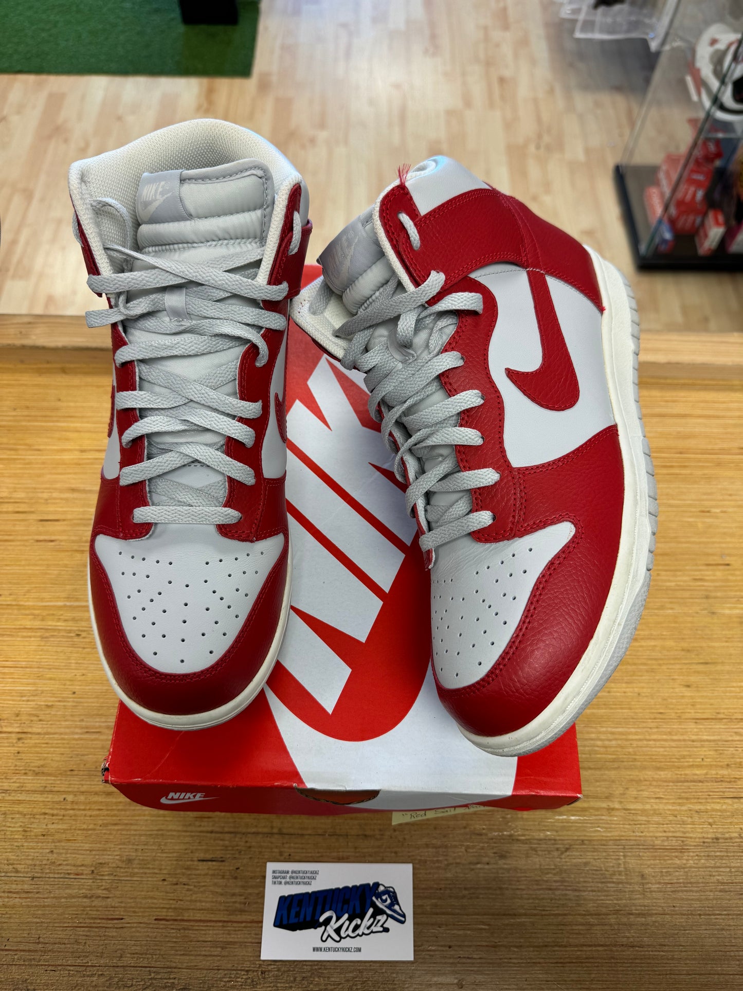 Dunk High 2011 “Gym Red Sail Neutral” (Sz 12W / 10.5 Men) (USED 1x/ REP BOX)