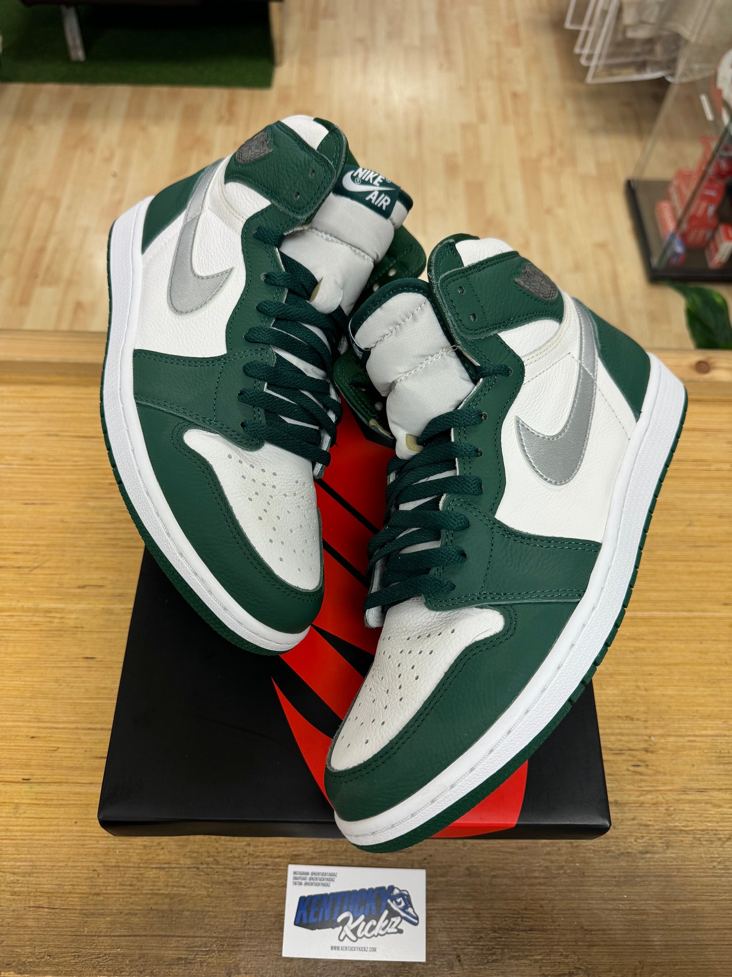 Jordan 1 Retro “Gorge Green” (Sz 12)